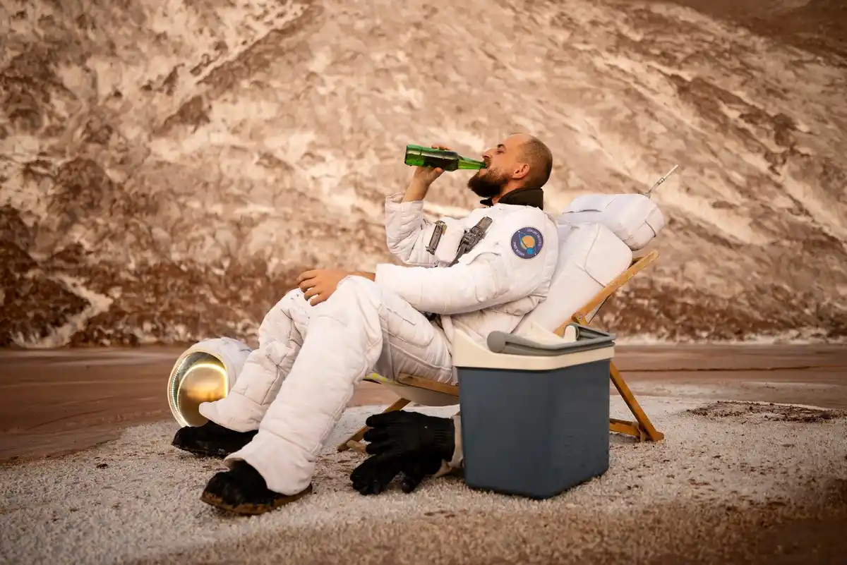 space suit failure astronaut emergency EV