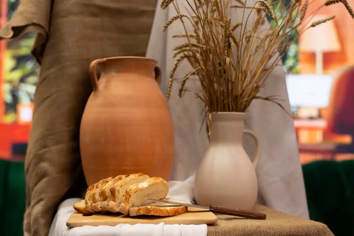 17th century Dutch bread and cheese table
