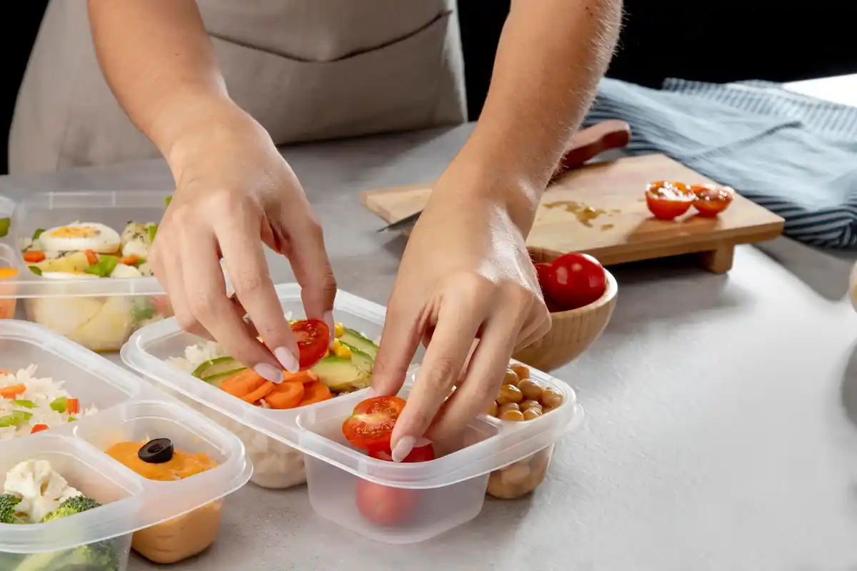 microwaving plastic food container risk, dutch kitchen