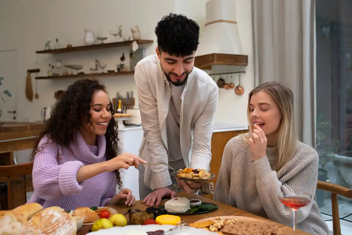 indian traditional eating habits right hand table family
