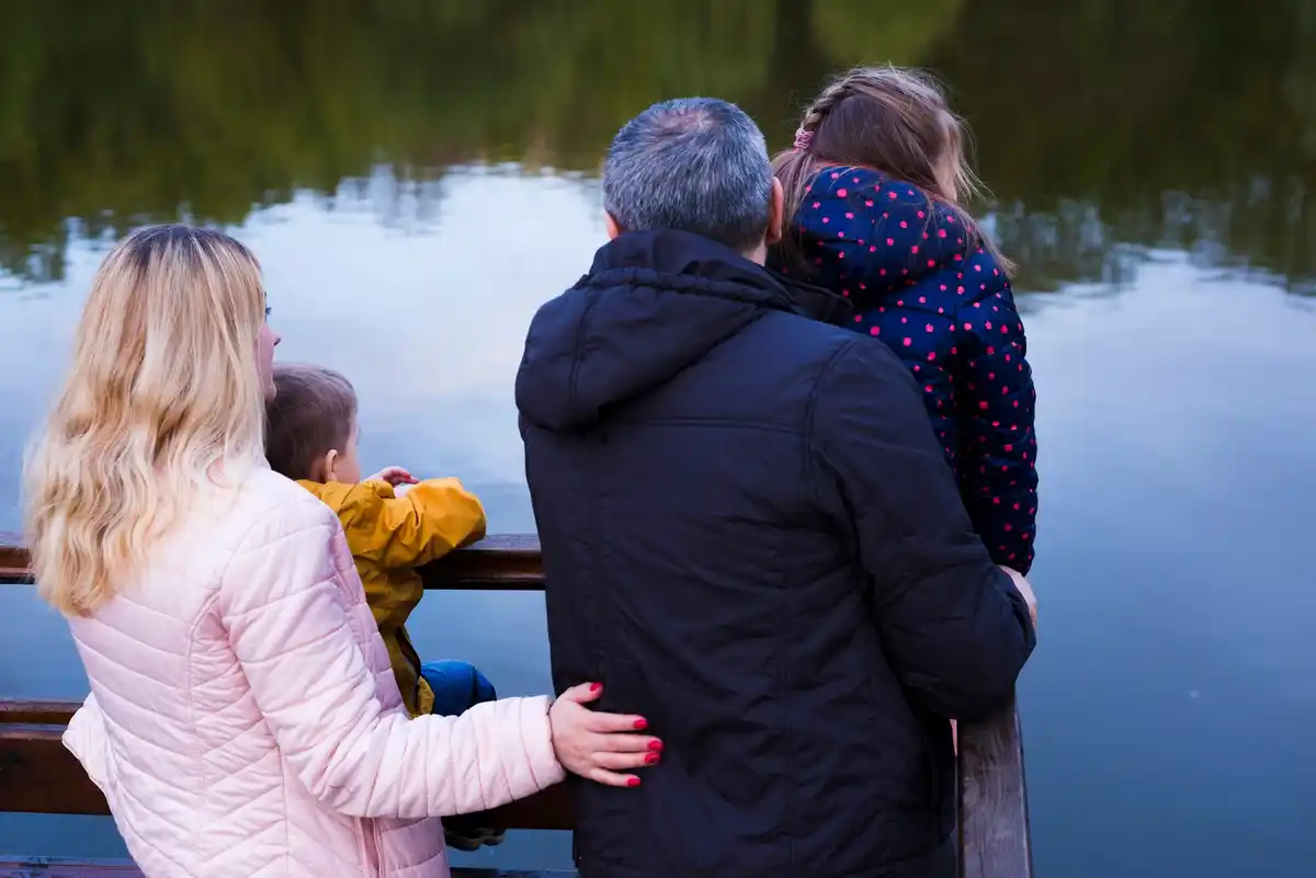 intergenerational stargazing friendship Netherlands