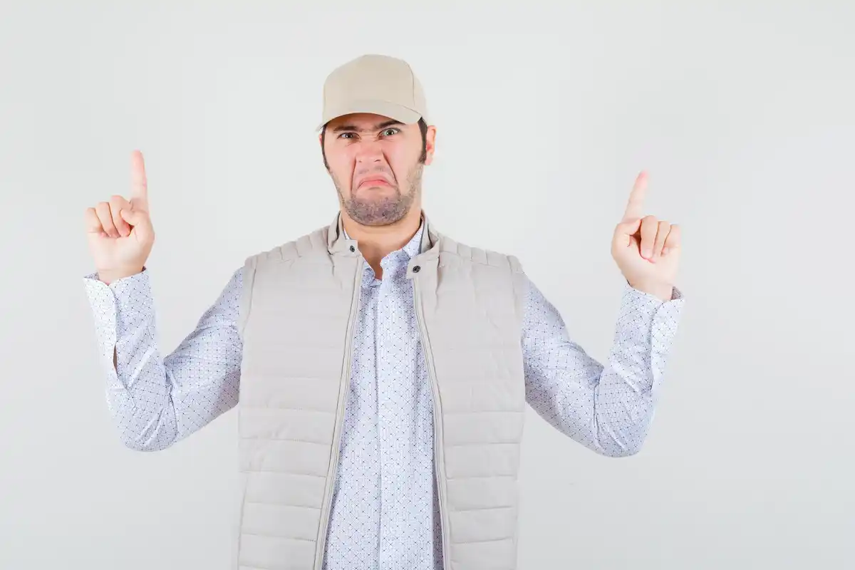 arabic hand gesture etiquette