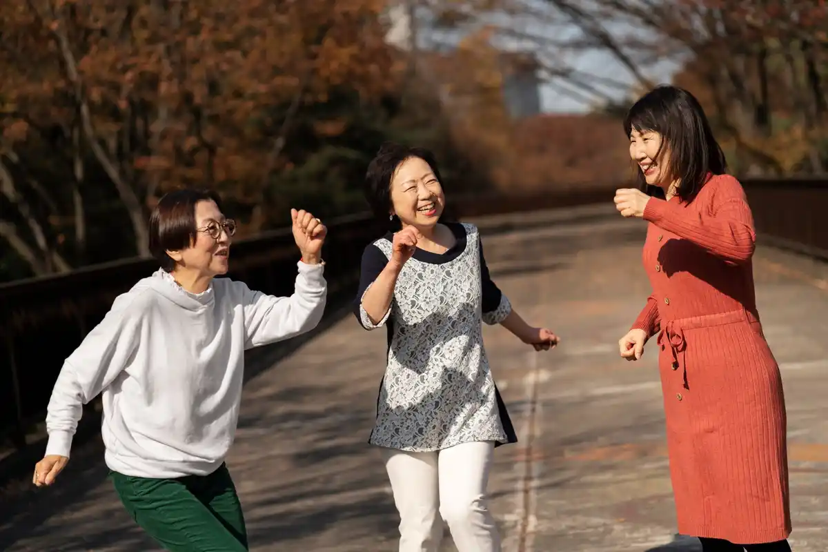 elderly japanese people healthy lifestyle