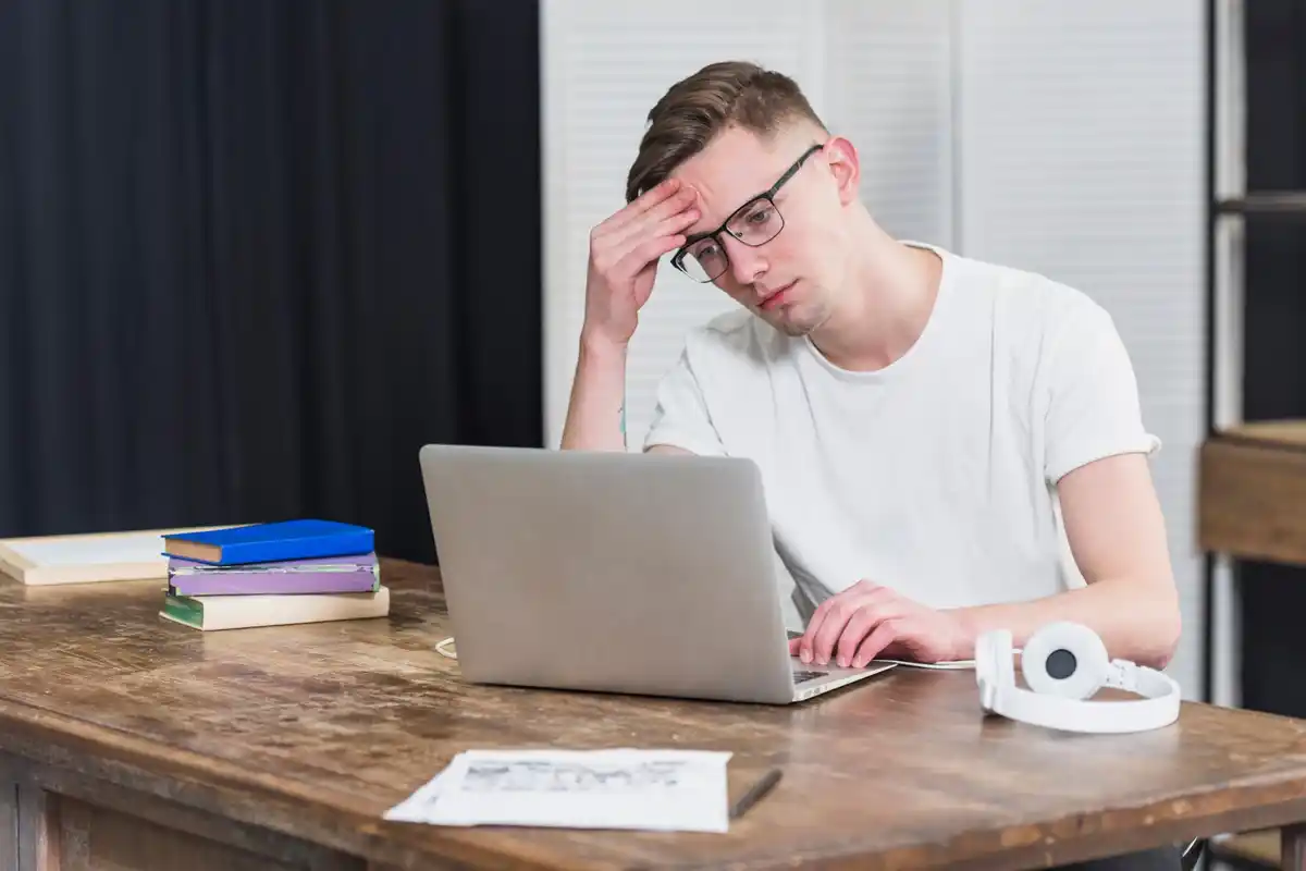 Dutch eye twitch close-up fatigue office