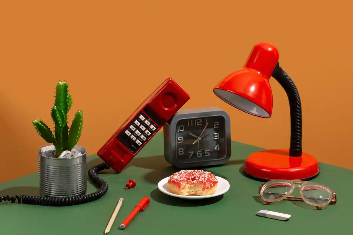 old smartphone reuse creative dutch home