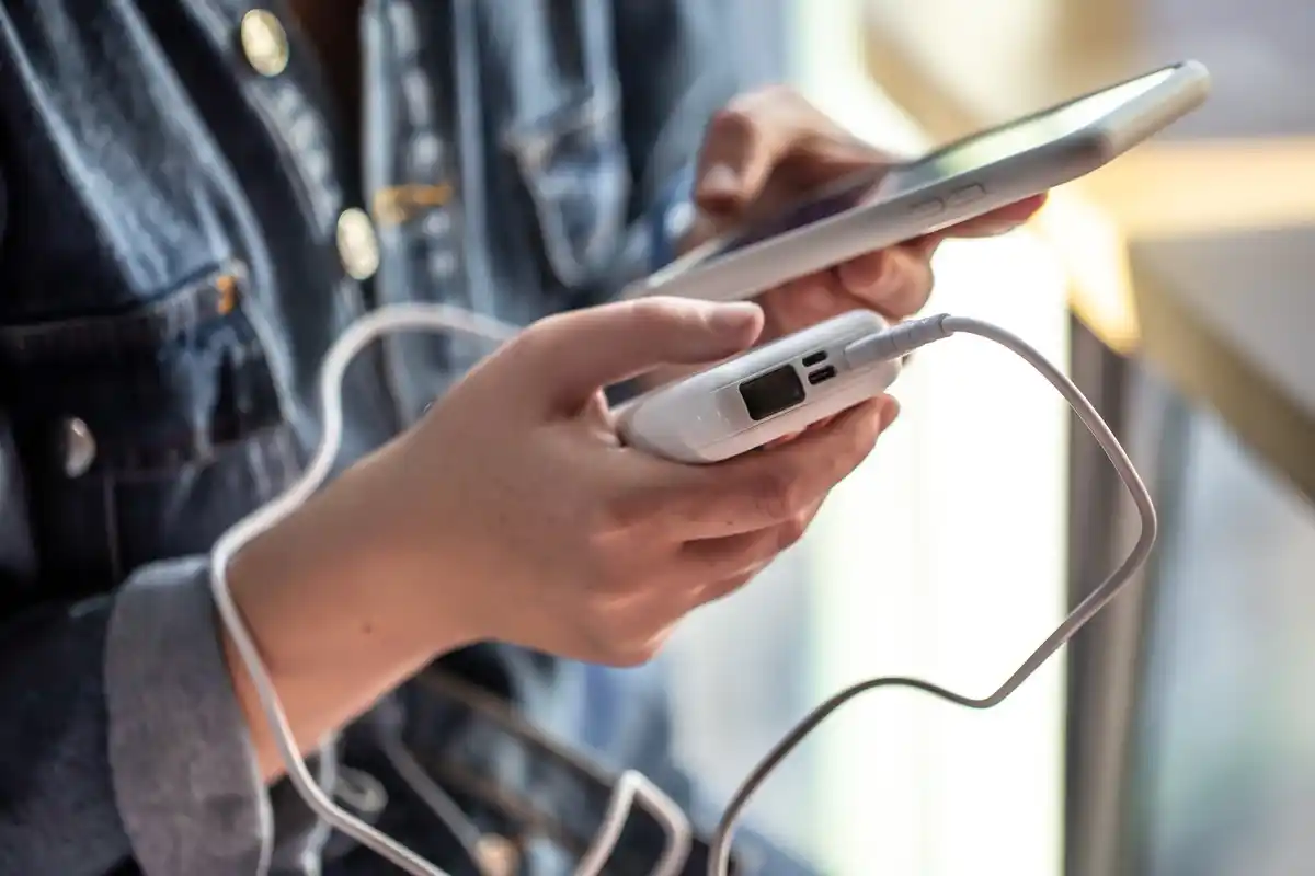 smartphone battery charging mistake
