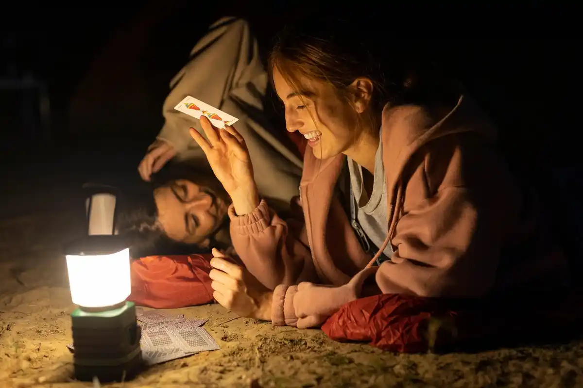close-up smartphone astronomy teen night Netherlands