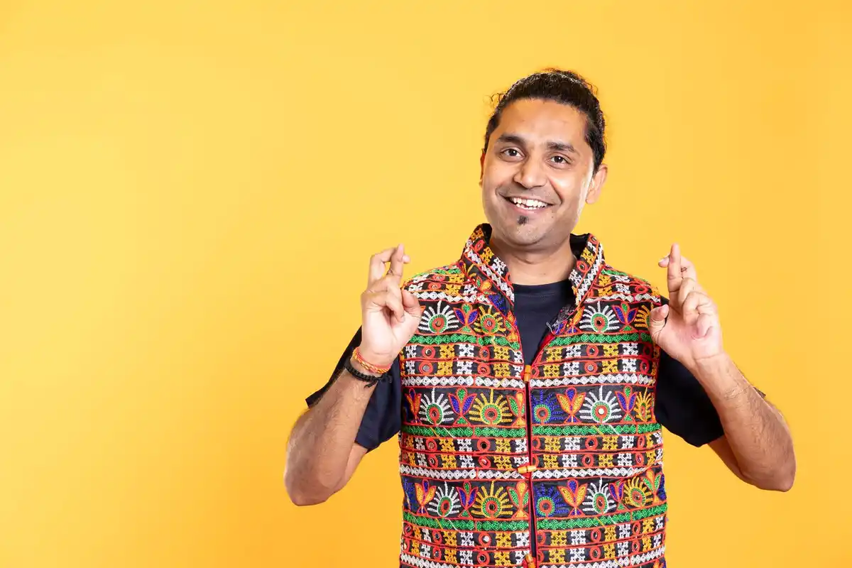 indian culture hand gesture taboo