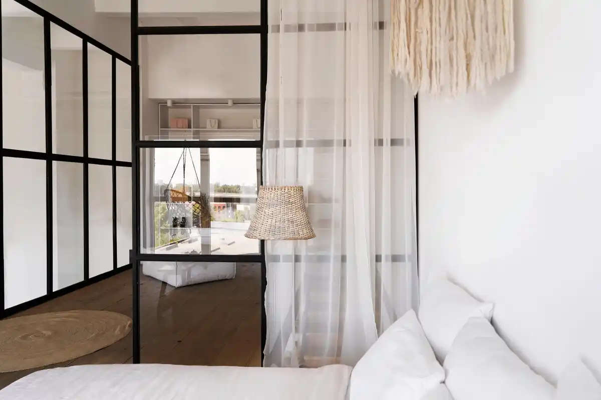 feng shui bedroom mirror opposite bed