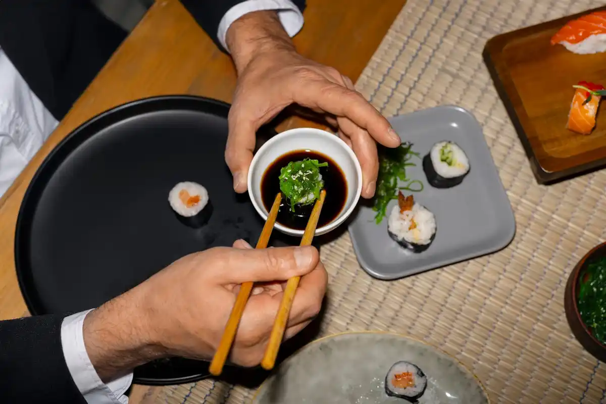 Korean dining etiquette hands table meal