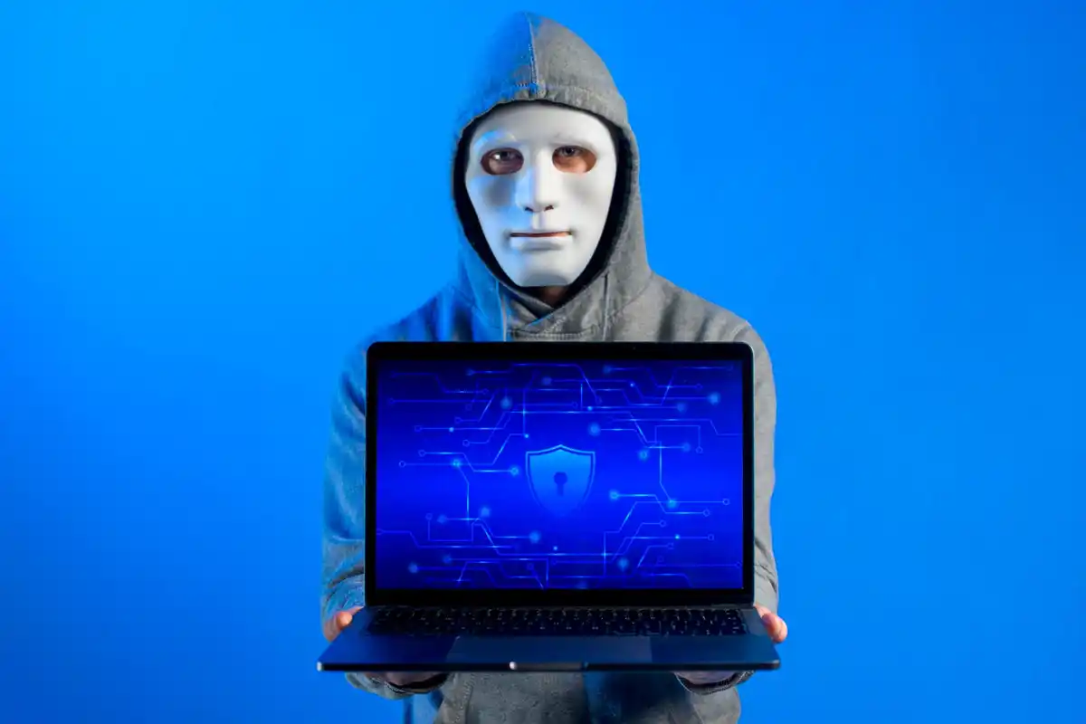 hacker breaking password with quantum computer