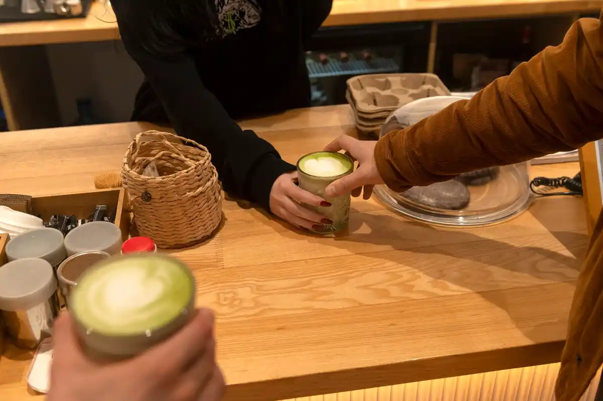 Dutch matcha tea trend in modern cafe
