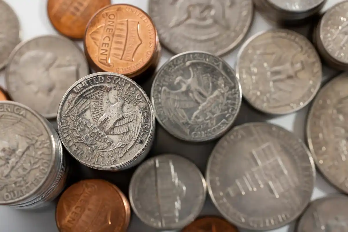oude munten op tafel nederlandse gulden euro antique coins