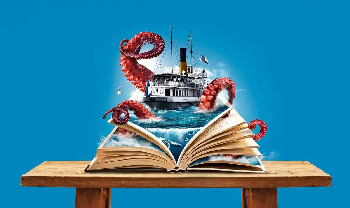 smart octopus solving puzzle underwater