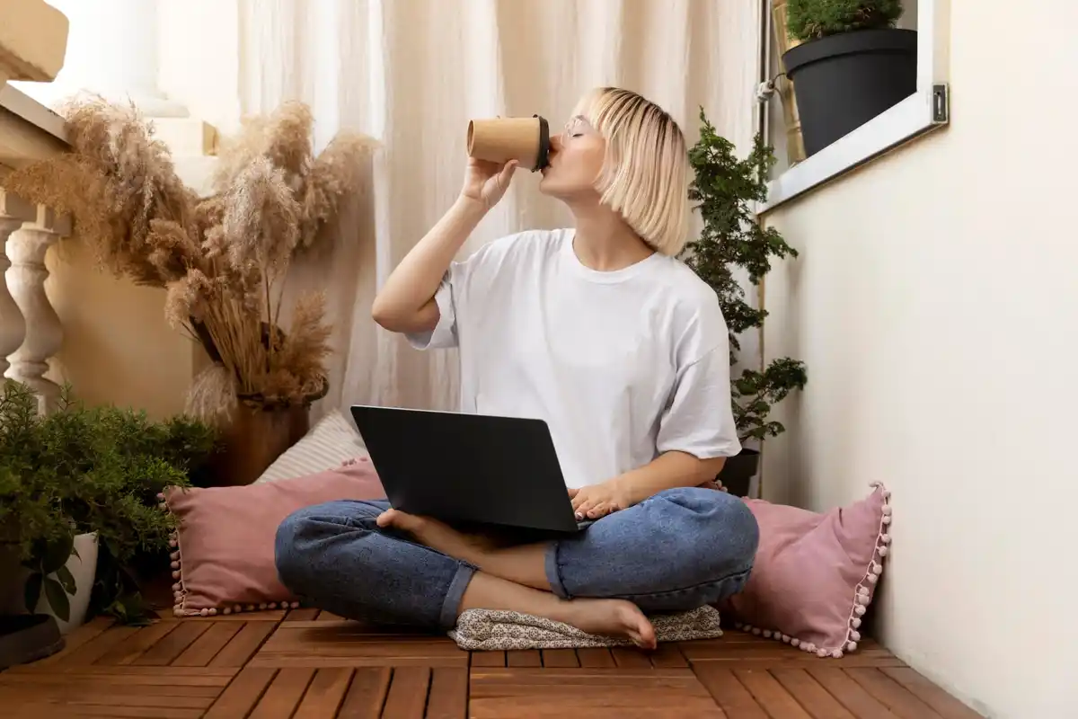 Dutch person practicing mindfulness at home morning