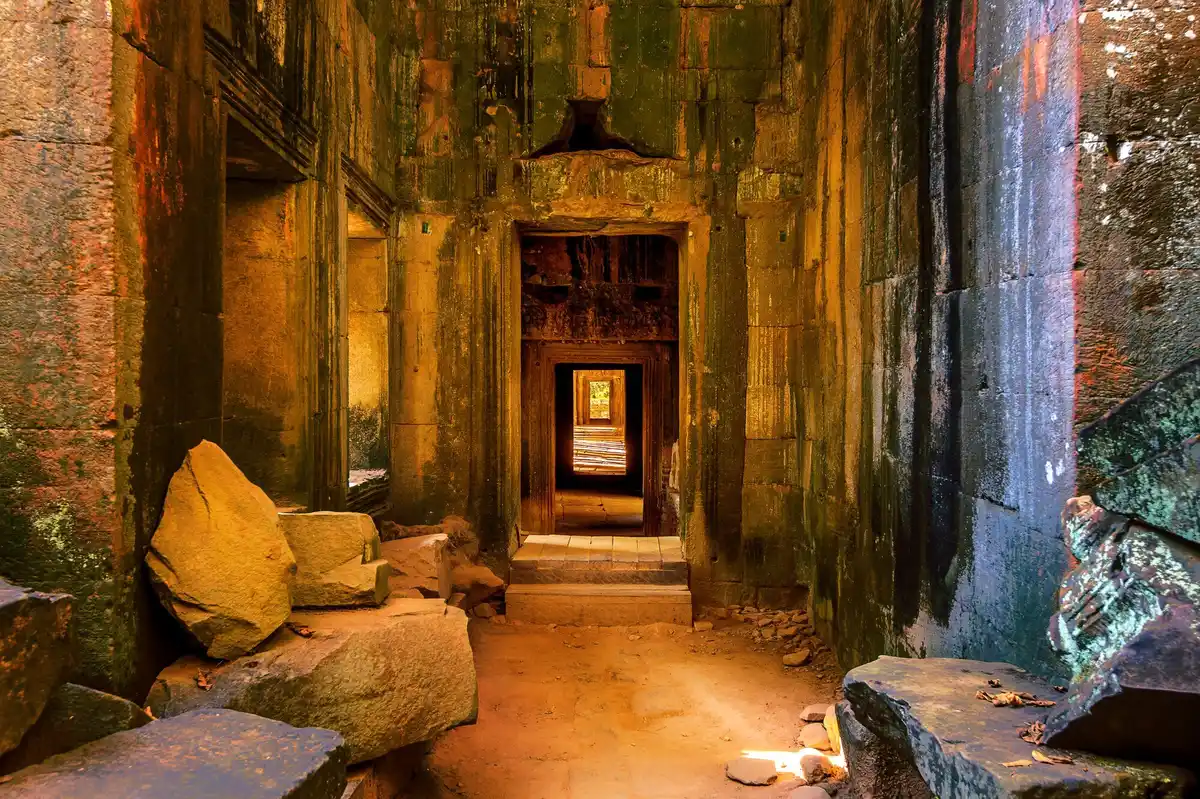 ancient lost city without pyramids tropical forest