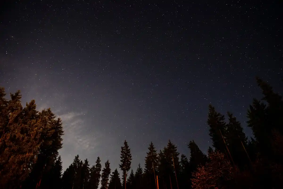 Mars visible backyard night sky Netherlands
