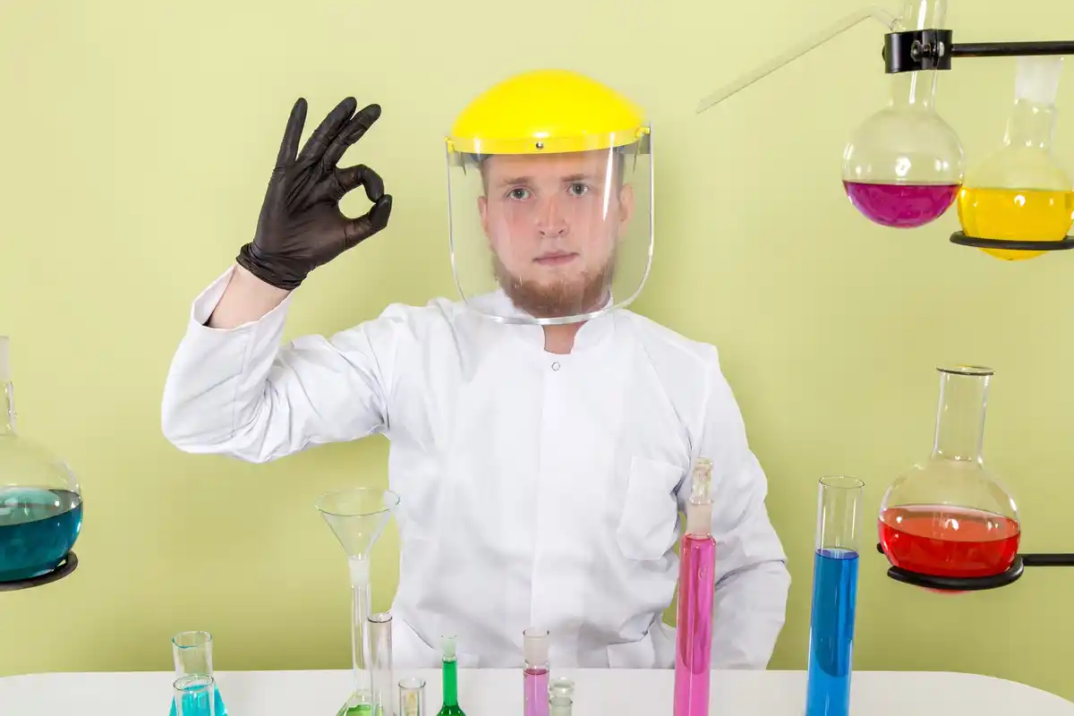 dutch scientist brain chip experiment lab