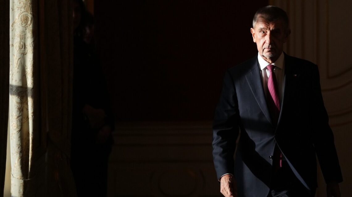 Andrej Babiš wordt beëdigd als nieuwe voorzitter van Tsjechië na politieke comeback