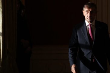 Andrej Babiš wordt beëdigd als nieuwe voorzitter van Tsjechië na politieke comeback