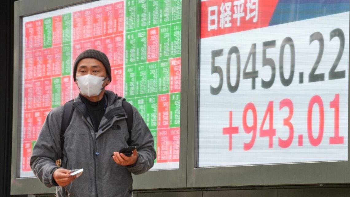 Aziatische aandelen stijgen en yen daalt na AI-aandelen die de aandelenkoersen op Wall Street verhogen