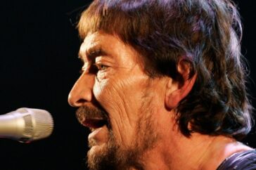 Chris Rea: Het Leven en Verhaal van de Iconische Zanger en Songwriter