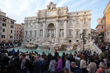 De Toekomst van de Trevi-fontein: Toeristen moeten betalen om dichtbij te komen