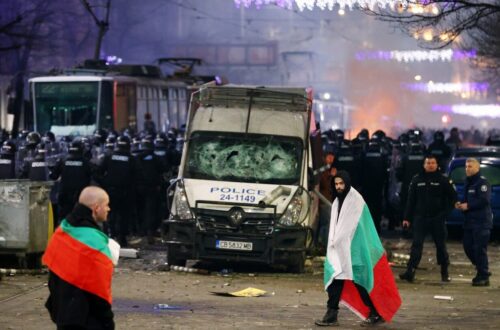 De Val van de Bulgaarse Regering en de Onrust Voor Toetreding tot de Eurozone