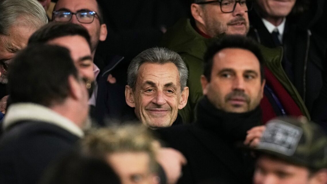 Een inkijk in de gevangenis: Sarkozy deelt zijn ervaring en politieke inzichten