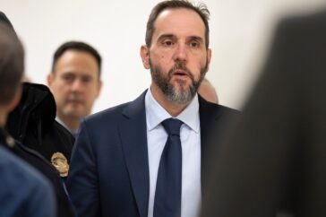 Ex-advocaat beweert bewijs te hebben dat Trump probeerde de uitkomst van de verkiezingen in 2020 ongedaan te maken