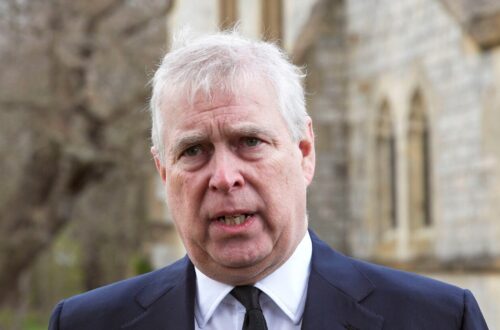 Geen bewijs gevonden door Britse politie dat prins Andrew een bodyguard heeft gevraagd om Virginia Giuffre te onderzoeken