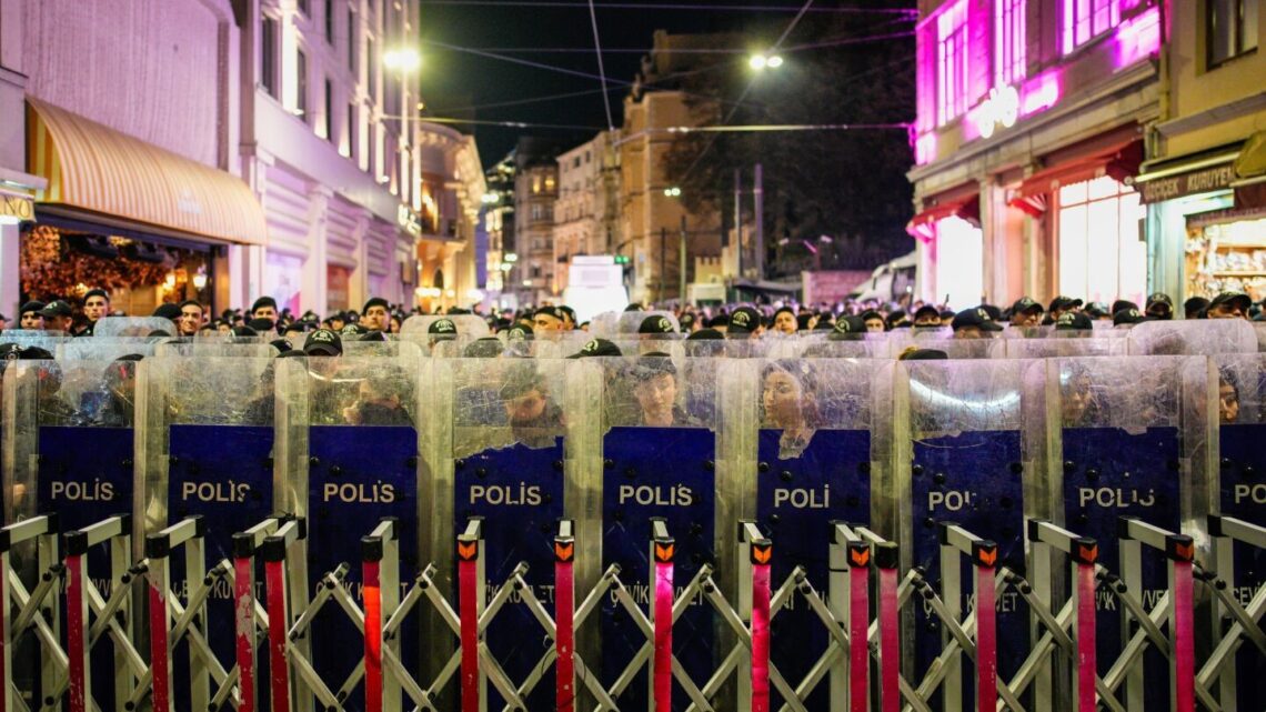 Grave verlies voor Turkse politiedienst na fatale schietpartij tijdens drugenerovertreding in Istanbul