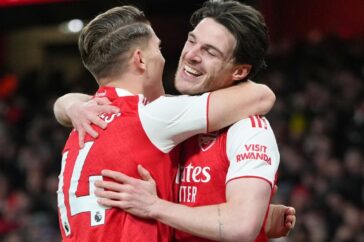 Hoe Arsenal de leiding vasthoudt terwijl Manchester City en Aston Villa de achtervolging inzetten