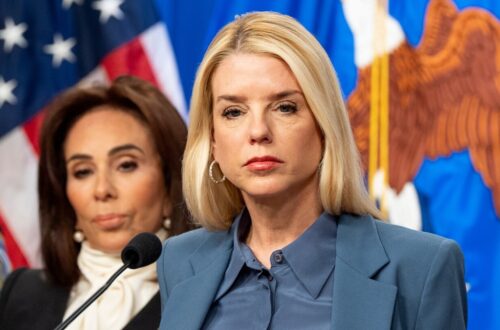 Hoe een belangenconflict de rechtszaak rondom Luigi Mangione beïnvloedt