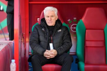 Hugo Broos uit kritiek op de sfeer tijdens het Afrikaans kampioenschap in Marokko