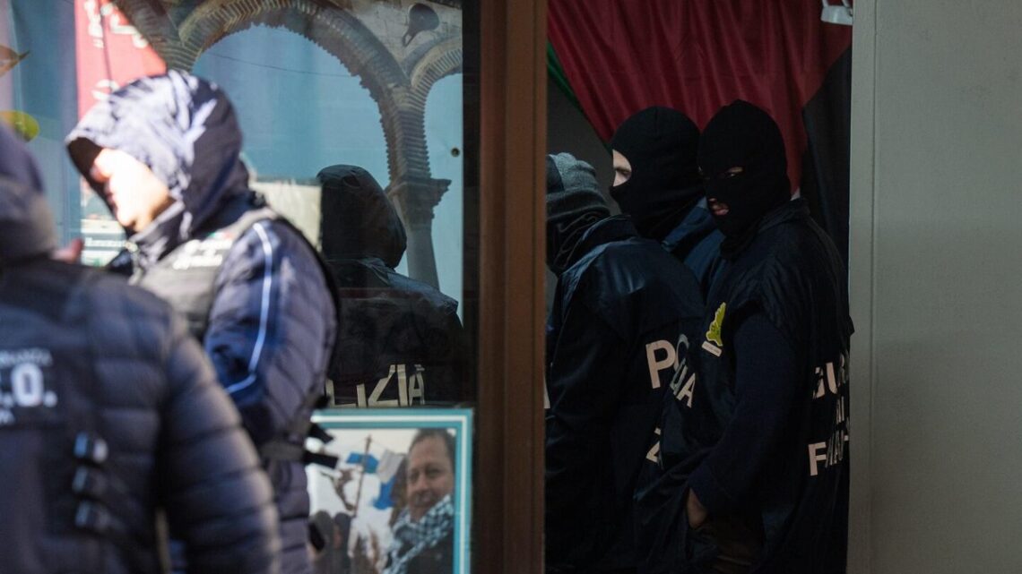 Italiaanse autoriteiten arresteren negen personen wegens vermeende financiering van Hamas via goede doelen