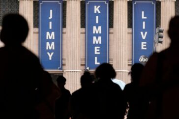 Jimmy Kimmel's Satirisch Kernige Toespraak Over Fascisme in ‘Alternatief Kerstboodschap’ voor Groot-Brittannië