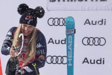 Lindsey Vonn nipt net naast haar tweede plaats in Wereldbekermancheijn, kort nadat ze de oudste winnares werd