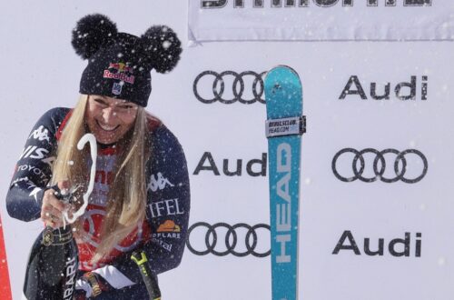 Lindsey Vonn nipt net naast haar tweede plaats in Wereldbekermancheijn, kort nadat ze de oudste winnares werd