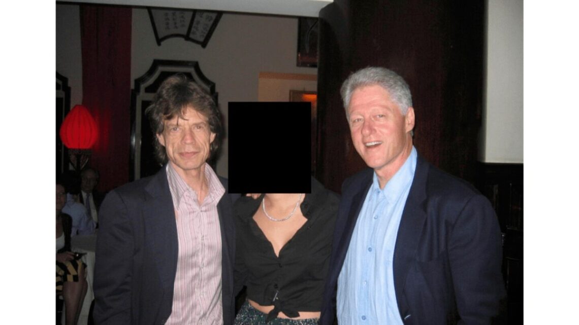 Nieuwe openbaar gemaakte archieven bevatten foto's van Bill Clinton en Jeffrey Epstein