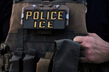 Ontwikkelaar van ICEBlock-app klaagt de Amerikaanse regering aan voor druk op Apple