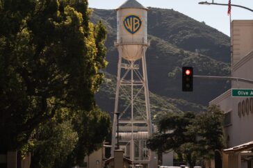 Paramount zet een vijandige overnamebod op Warner Bros. Discovery, terwijl het de strijd met Netflix aangaat