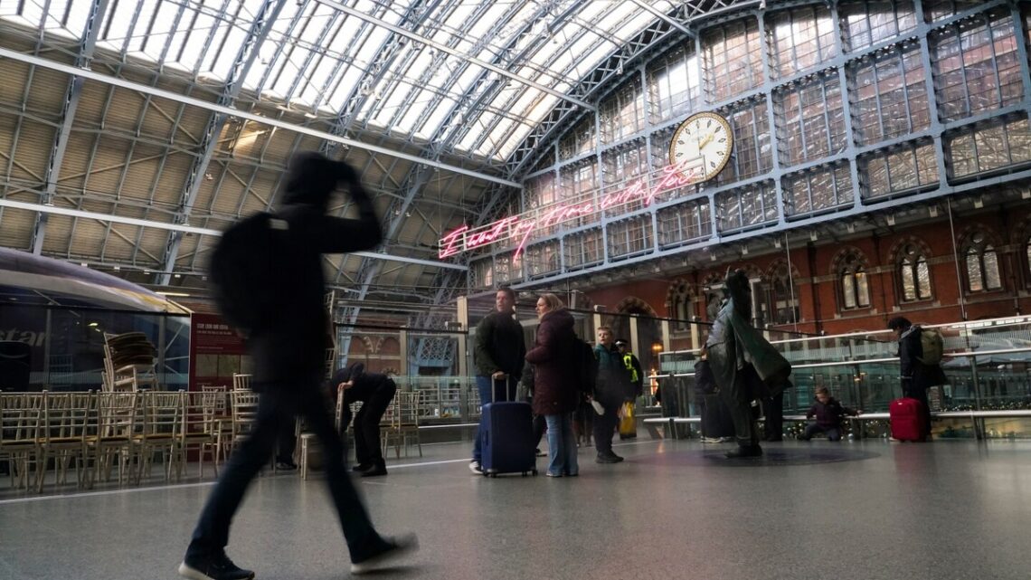Probleem met de stroomvoorziening door Kanaaltunnel opgelost, maar vertragingen op de spoorwegen blijven mogelijk