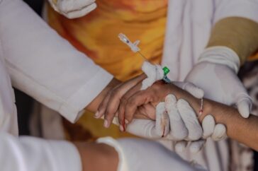 Rapport van AP over seksueel geweld in Mali: onthullingen en impact