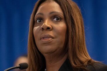 Rechter geeft goedkeuring aan de nieuwe wet op rijbewijzen in New York, afwijzing van uitdaging door de Trump-administratie