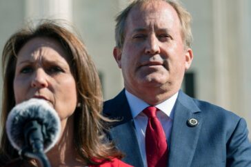 Rechtszaak onthult details over scheiding van Texas’ Aankomend Politicus te midden van felle Republikeinse voorverkiezingen