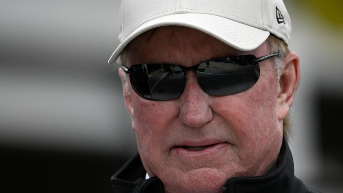 Richard Childress getuigt dat NASCAR het onmogelijk maakte om het revenue-model niet te ondertekenen