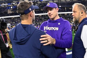 Vikings' Vlucht Wordt Teruggedraaid Na Technische Problemen Voor Hun Wedstrijd Tegen de Giants