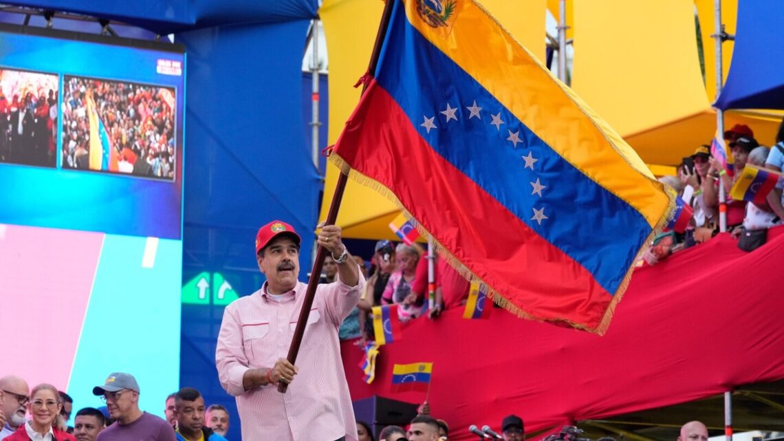 Vliegtuigen van de Verenigde Staten vliegen dicht bij Venezuela tijdens verhoogde militaire activiteiten