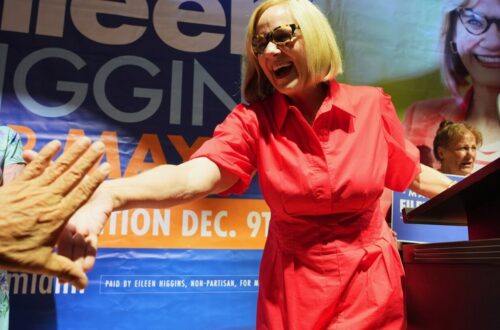 Voor het eerst in bijna 30 jaar wint een Democraat de burgemeesterszetel in Miami